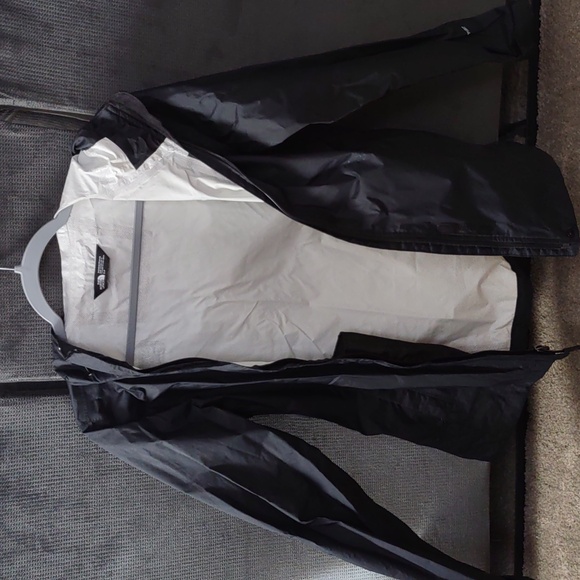 North Face Dryvent Jacket, Black, Small, New Without Tags MSRP$150 - Picture 6 of 11